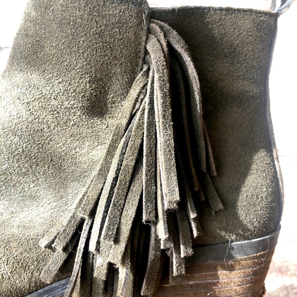 Vince Camuto Ankle Boots - Picture 3 of 6